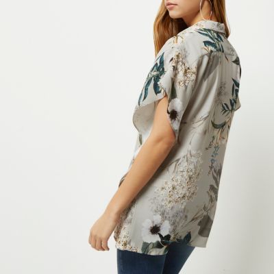 Grey floral print batwing shirt